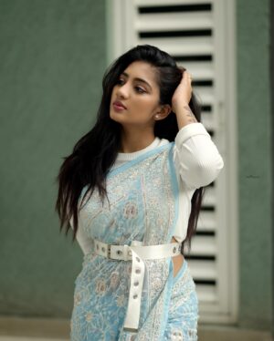 Hima Bindhu Instagram - Sky☁️❄️blue🩵 saree @style_in_threads_ 

Wrapped in sky blue hues, she painted the day with her grace.

#love #instagood #photooftheday #fashion #me #art #repost #saree #blue