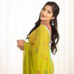 Hima Bindhu Instagram - ISHQ♥️YIMMY @poshmakeover_priya @karthipalaniappan.photography #yimmyyimmy #saree #love #makeup #photooftheday #instagood