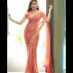 Hima Bindhu Instagram - “Beauty in Simplicity ✨" Latest Photoshoot Artist - @himabindhu____ Costume - @kaarigai.sarees Photographer - @camerasenthil Makeup - @priya_dharshini_makeupartist Hair - @shalini_hairartist Shoot Organised by @rrajeshananda