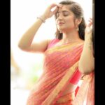 Hima Bindhu Instagram - “Beauty in Simplicity ✨" Latest Photoshoot Artist - @himabindhu____ Costume - @kaarigai.sarees Photographer - @camerasenthil Makeup - @priya_dharshini_makeupartist Hair - @shalini_hairartist Shoot Organised by @rrajeshananda