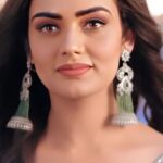 Himanshi Parashar Instagram - Sahiba’s Entry 2.0 🫶🏻 #TeriMeriDoriyaann Mon-Sun @7pm #Sahiba #Angad #SahAn