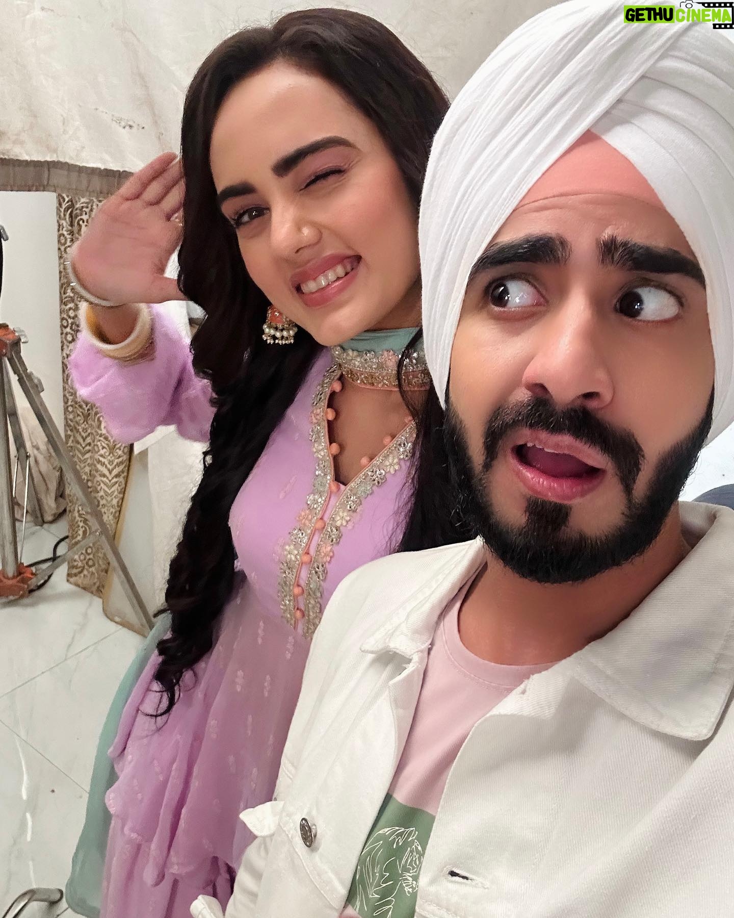Himanshi Parashar - 36.2K Likes - Saadi Atrangi Yaari💃🏻🕺🏻
#quiteliterally
.
#bts #terimeridoriyaann