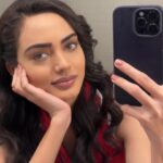 Himanshi Parashar Instagram - Mai hoon na🌺