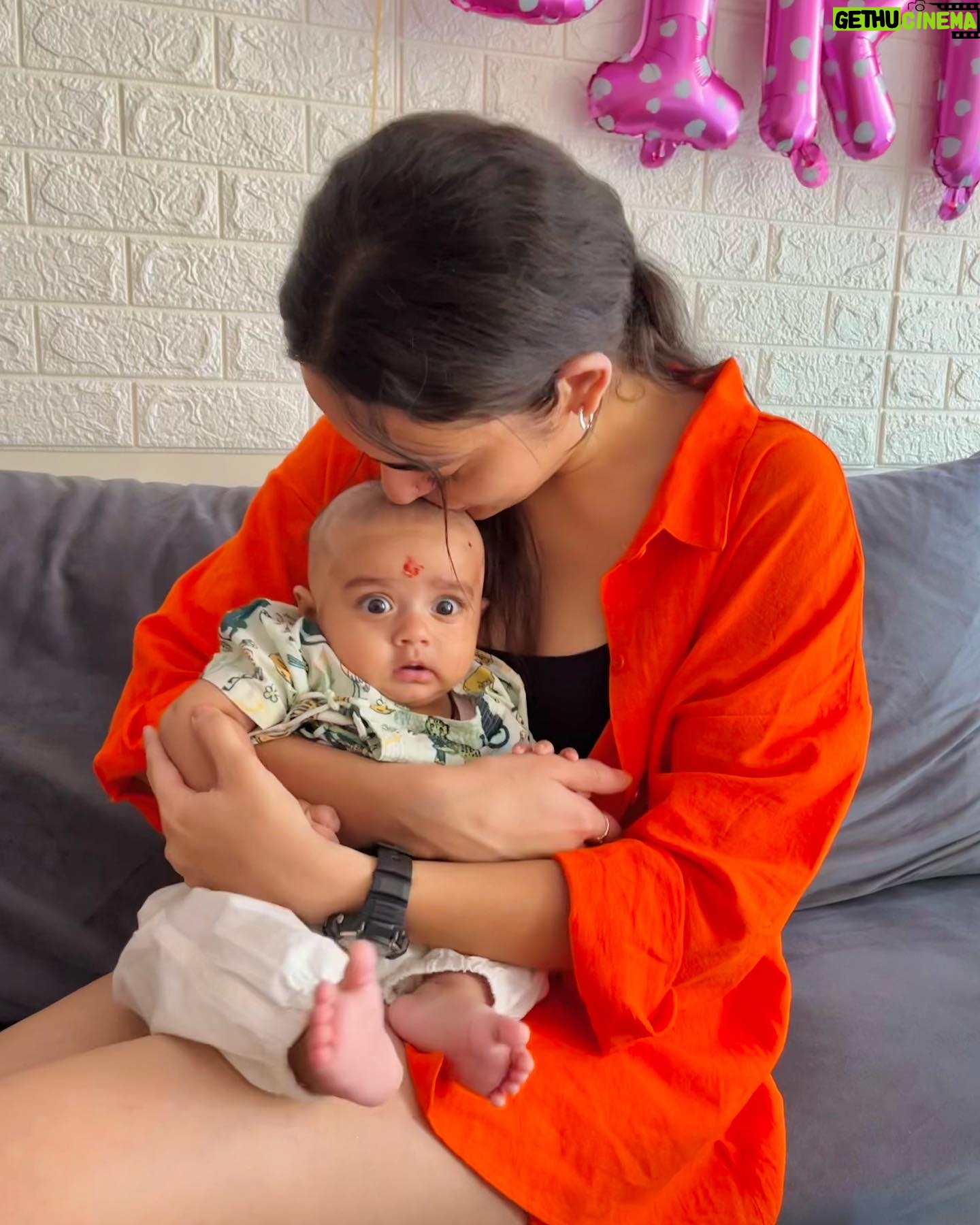 Himanshi Parashar - 57.1K Likes - Family💕
Happy Raksha Bandhan🧡
.
#family #rakshabandhan