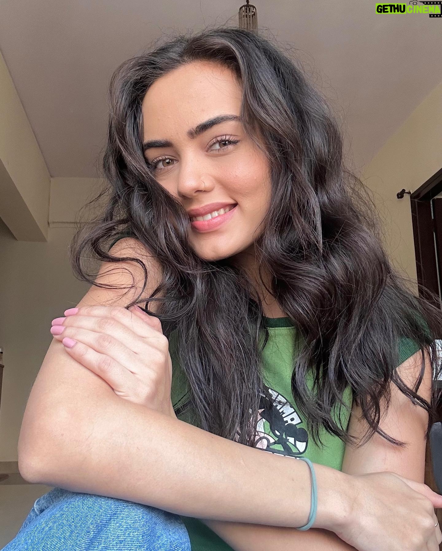 Himanshi Parashar - 36.2K Likes - Tu aave ta m peevan tere naal behke chaa🌼
.
#buhevich #selfiemonday