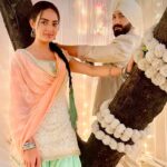 Himanshi Parashar Instagram – Don’t know about when SahAn coming back together in the show, but SahAn Day pr SahAn mil hi jaynge🌸
.
#SahAnDay #TeriMeriDoriyaann