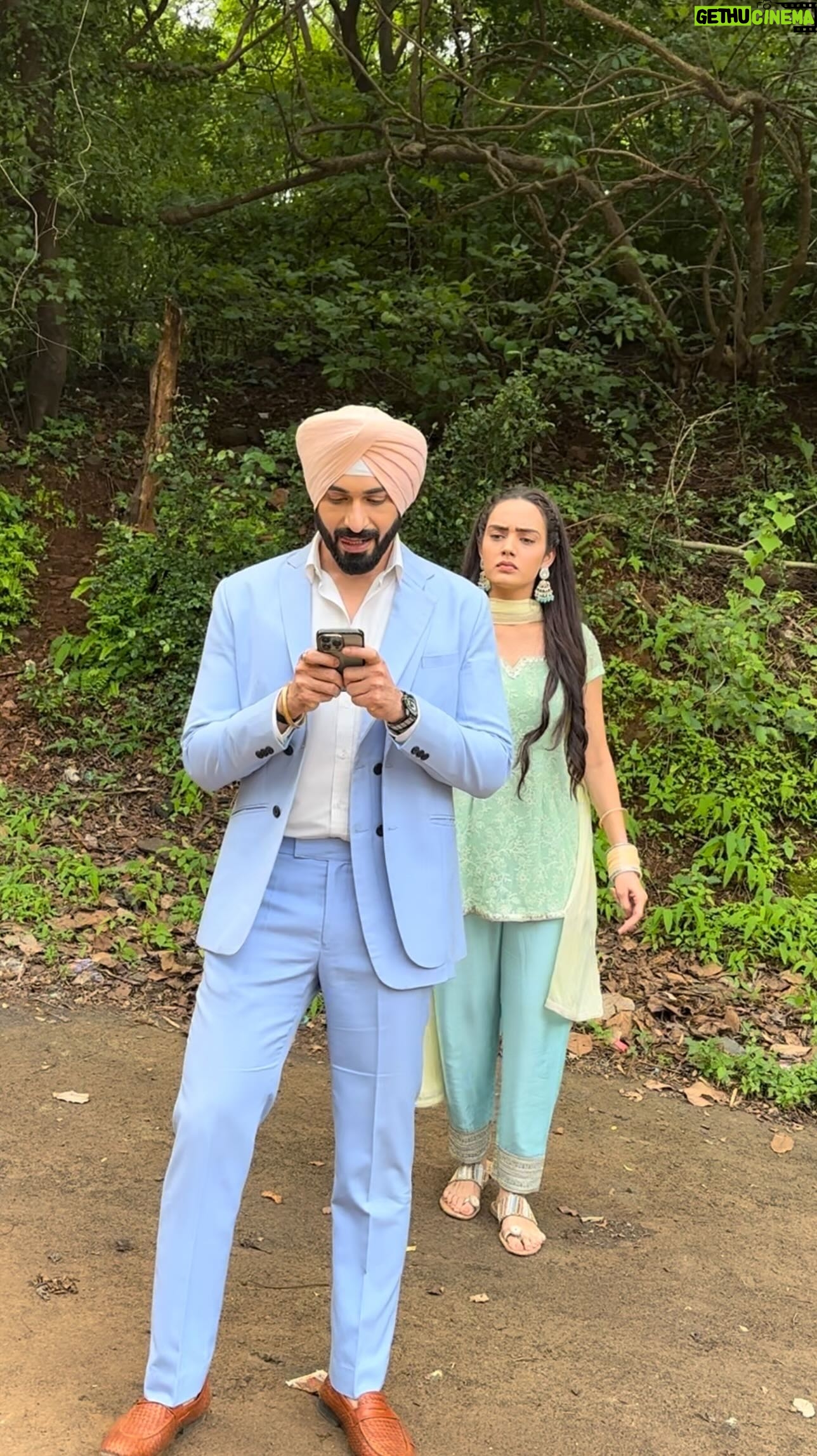 Himanshi Parashar - 91.6K Likes - Aakhir wo thi Kaun🤨🤔❓
.
#SahAn #sahanday #terimeridoriyaann