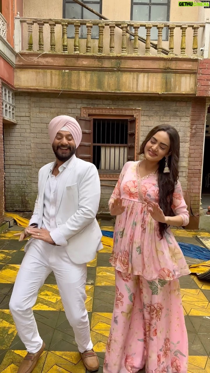 Himanshi Parashar - 77.9K Likes - One with the pretty One’s #keepcalm 😀
.
.
#calmdown #reelsinstagram #trending #onset #tmd #actors #fun #comedy #sahiba #hansraj