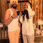 Himanshi Parashar Instagram - #ChaiTime at 3 in the morning🥶😁 #SahAnDay #SahAn Keep Showering your love to #TeriMeriDoriyaann 🫶🏻