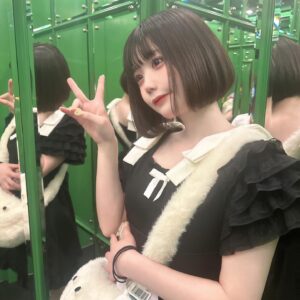Hina Koyama Instagram - 遅くなったけど母の日してきた❕慌てて服買った❕いい歳してニートでごめん( ´•ᴗ•ก )