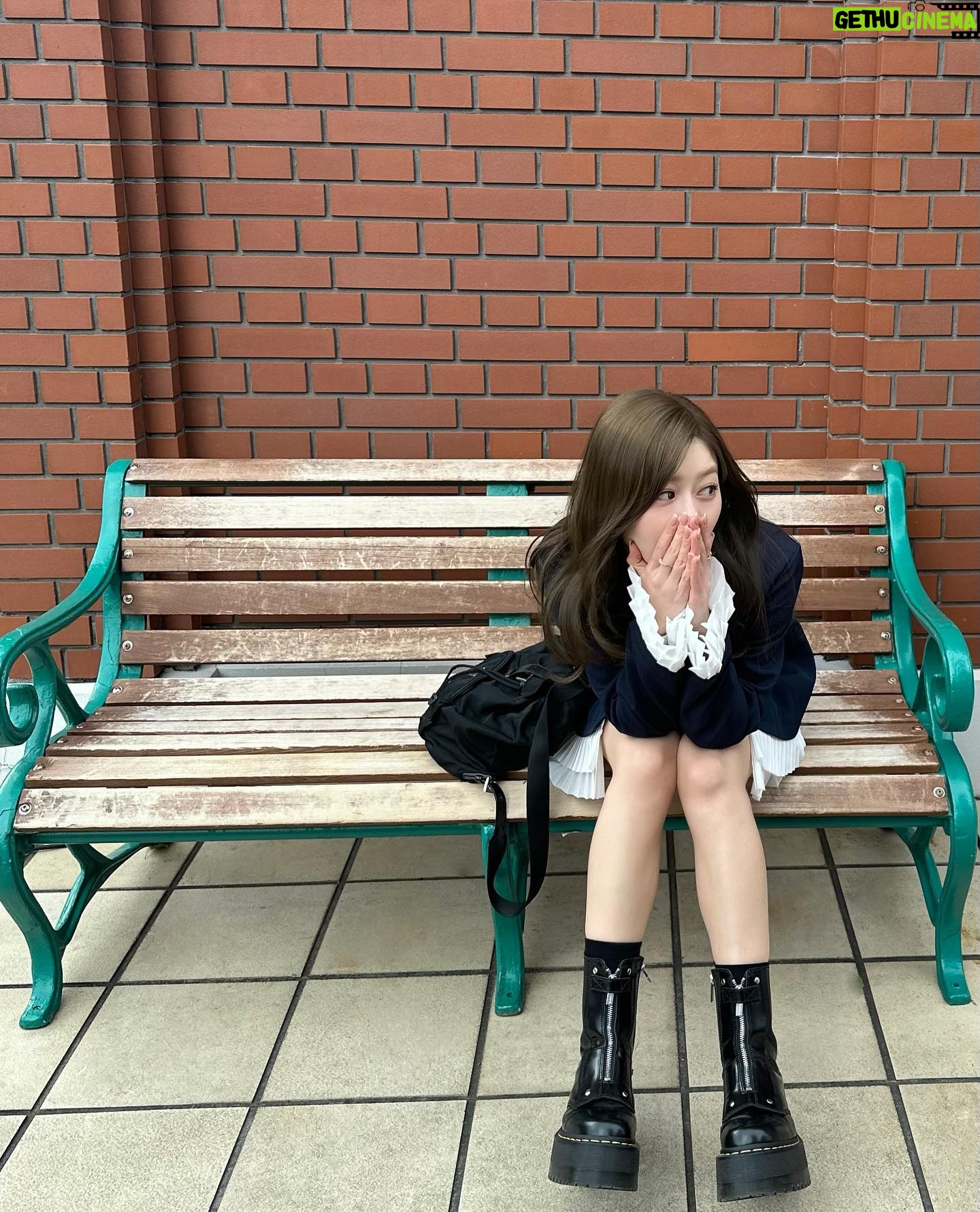 Hina Ishizaki - 8.4K Likes -
ジャケットの丈感が可愛すぎ🧥♡
ミニ丈にはボリュームある靴が私のスタイル