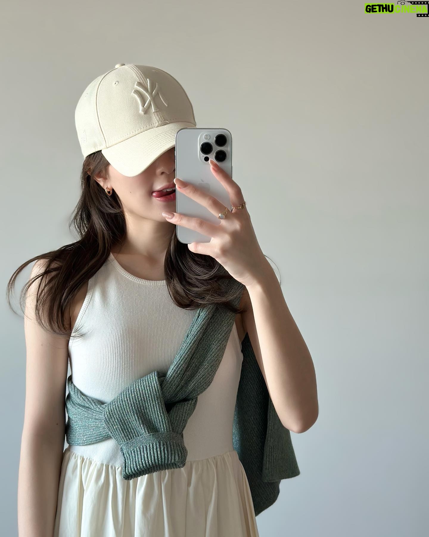 Hina Ishizaki - 8.1K Likes -
3月👒✨
春服の準備を着々と…!
この間染めたベージュカラーが好評すぎる👱🏻♀️🎶