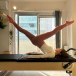 Hina Ishizaki Instagram – ⁡
ピラティスの成長記録🧘🏼🤍
⁡
パーソナルで週1通ってるよ〜
可愛いウェアでやる気でる♩

#pilates #ピラティス #ピラティスウェア #xexymix_jp