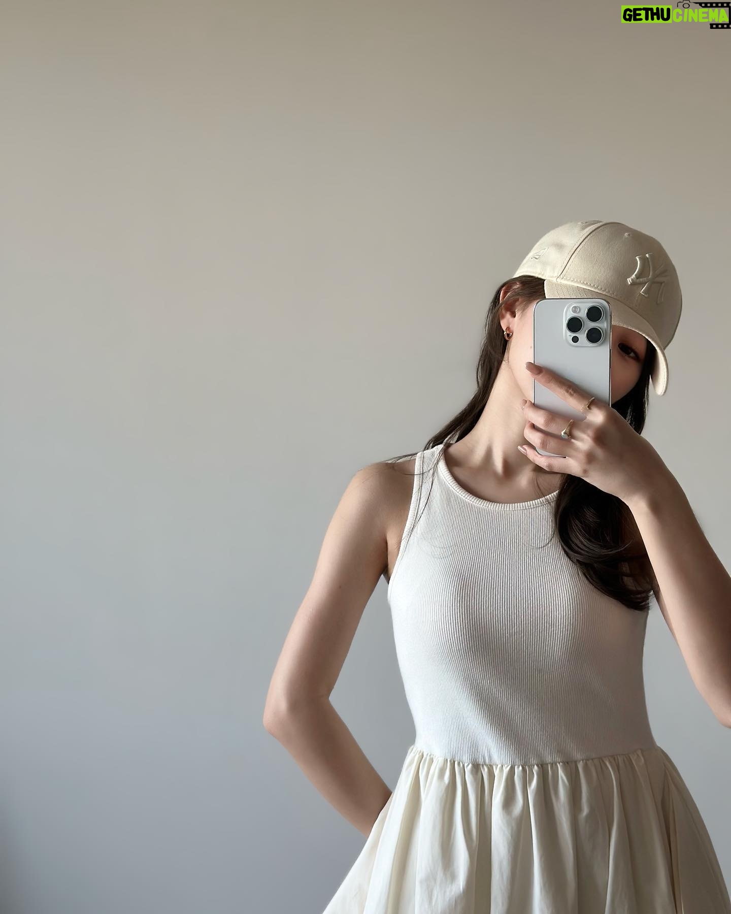 Hina Ishizaki - 8.1K Likes -
3月👒✨
春服の準備を着々と…!
この間染めたベージュカラーが好評すぎる👱🏻♀️🎶