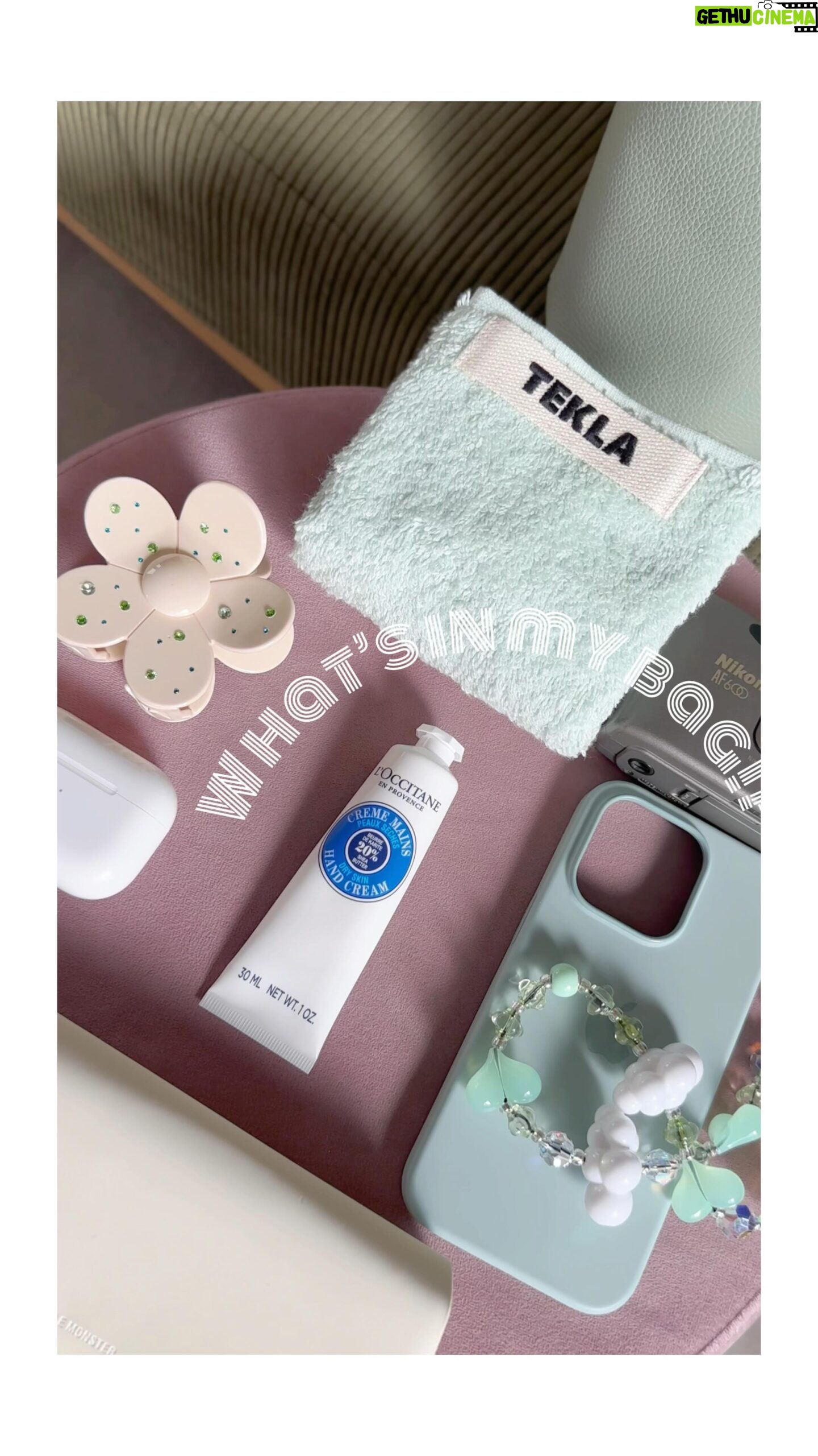 Hina Ishizaki Instagram - What’s in my bag👜♡ ロクシタンのシア ハンドクリームはパッケージが リニューアル!! 蓋がフリップトップに!! サステナブルにパッケージも嬉しい🌏✨ ——— ロクシタン シア ハンドクリーム 30mL 発売日:2024年1月31日(水) @loccitane_jp #PR #ロクシタン #loccitanepr #ハンドクリーム #whatsinmybag #バッグの中身