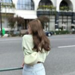 Hina Ishizaki Instagram - ⁡ 木漏れ日☀️ 展示会で一目惚れしたミントグリーンニット♡