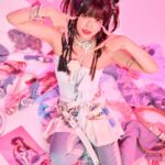 Hina Kagei Instagram - _ 本日発売の美容専門誌「月刊BOB」 7月号の表紙、巻頭を担当させていただきました❤️‍🔥 Y2Kのヘアメイクと衣装で撮影っていうのが実は何気に初めてで すごい楽しかったし最高に可愛かったです〜🫶🏻 イケイケ過ぎていつもの自分よりもちょっとだけ強くなれた気がして やっぱりファッションや美容ってすごいなって思ったり🤏🏻❤️‍🔥