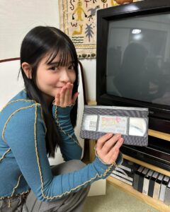 Hina Kagei Instagram - 小川家、満喫した、大興奮🤦🏻‍♀️🤍 毎週観てるドラマの世界にまさか入れるなんて〜〜 ふてほどファンの方はわかるポーズとかもあったり^ - ^ #不適切にもほどがある！ #ふてほど
