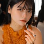 Hina Kagei Instagram - 4月5日発売の RMK デューイーメルト リップカラー ローンチイベントに行ってきました💄 私のセレクトは01の"マイチャイ" ベージュトーンの色味で肌馴染みがいいカラー🤎 軽い付け心地なのにむちっと唇に立体感がでて 飲み物を飲んでもグラスに色が付かない、 つけたての質感が続くという魅力溢れるリップ。 この写真リップベースライナーも使用してるんだけど 01の"シエナ スエード" 単色使いも出来るし最高に良かった☺︎ #PR @rmkofficial