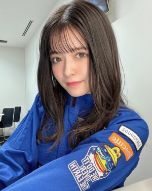 Hina Kagei Instagram - _
仕事してて気がついたら2024年になってた！
あけましておめでとうございます☺︎
宇宙の初日の出って初めて見たな〜最高に楽しかったな〜って
思い出に浸りながら、今年もお仕事頑張ります✊🏻
沢山みんなにいい報告出来るようにするから待っててね
2024年も推して下さい🫶🏻
みんなが良い一年になりますように
（今年こそおみくじ引く）