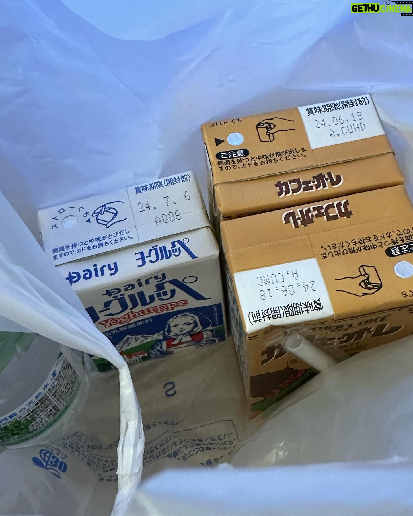 Hina Kagei Instagram - _ TGC熊本🐻 ありがとうございました〜! 地元ということもありいつも以上に沢山の歓声が聞こえて 最高に楽しかったですᐢ. ̫.ᐢ ♡゛ 沢山うちわにボードにありがとうでした嬉しかったるん そして終わって美味しいもの沢山食べて好きな飲み物も沢山買った