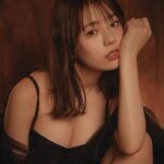 Hina Kikuchi Instagram - 4月26日本日発売FRIDAY5月10・17日合併号で表紙＆巻頭を飾らせて頂きました！ ソロメイキングDVD付きです💗 色々な雰囲気の私を是非楽しんでください😊✨