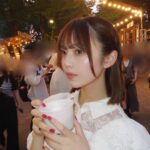 Hina Kikuchi Instagram – ゆりちとナイトマーケット行ってきた🪄︎︎ 
デジカメで撮ってくれた〜📷💭えもえも❓