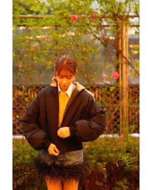 Hinako Umemura Instagram - .
I wish for a year of peace in the world and in everyone's heart🌼