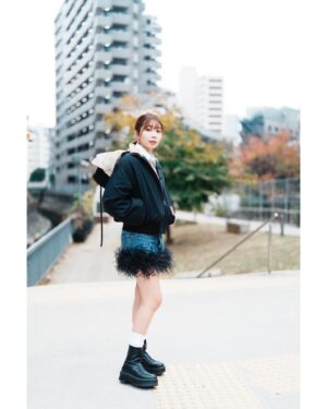 Hinako Umemura Instagram - .
I wish for a year of peace in the world and in everyone's heart🌼