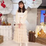 Hiroe Igeta Instagram - おしゃれクリップ 年内最後の放送です！！ ゲストは宮野真守さん。 ぜひご覧ください😊 スタジオはクリスマス仕様でした。 浮かれちゃってキャラでもない雰囲気で、 たくさん写真撮ってもらいました🎄🤍
