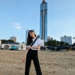 Hiroe Igeta Instagram - 福岡タワーの裏側！！ 半袖で過ごせた季節がもう恋しいです。