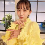Hiroe Igeta Instagram - おしゃれクリップ 今日はひらひらが個性的な衣装でした🌼 告知できずすみません。 見逃し配信もありますので まだの方はぜひご覧ください！！
