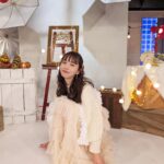 Hiroe Igeta Instagram - おしゃれクリップ 年内最後の放送です！！ ゲストは宮野真守さん。 ぜひご覧ください😊 スタジオはクリスマス仕様でした。 浮かれちゃってキャラでもない雰囲気で、 たくさん写真撮ってもらいました🎄🤍