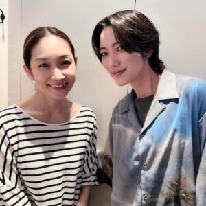Hiroki Nanami Instagram - ☆
御園座の楽屋は、きたさん、翔ちゃん、あいちゃんの4人。きたさんとあいちゃんのトークにずっと笑ってました^_^
.
皆さんとの思い出写真載せるよ📷
すごい方々ばかりで、、写真撮り逃した人たくさんいます。心のカメラにおさめました😊✨
名古屋めし堪能したよ📸
.
#緒月遠麻 さん　
#彩凪翔 ちゃん　
#愛月ひかる ちゃん　
.
#七生眞希 ちゃん
#晴音アキ ちゃん
.
#蓮城まこと 同期^_^
#沙月愛奈　同期^_^
.
#星奈優里 さん　
最後は✨
#和央ようか さん