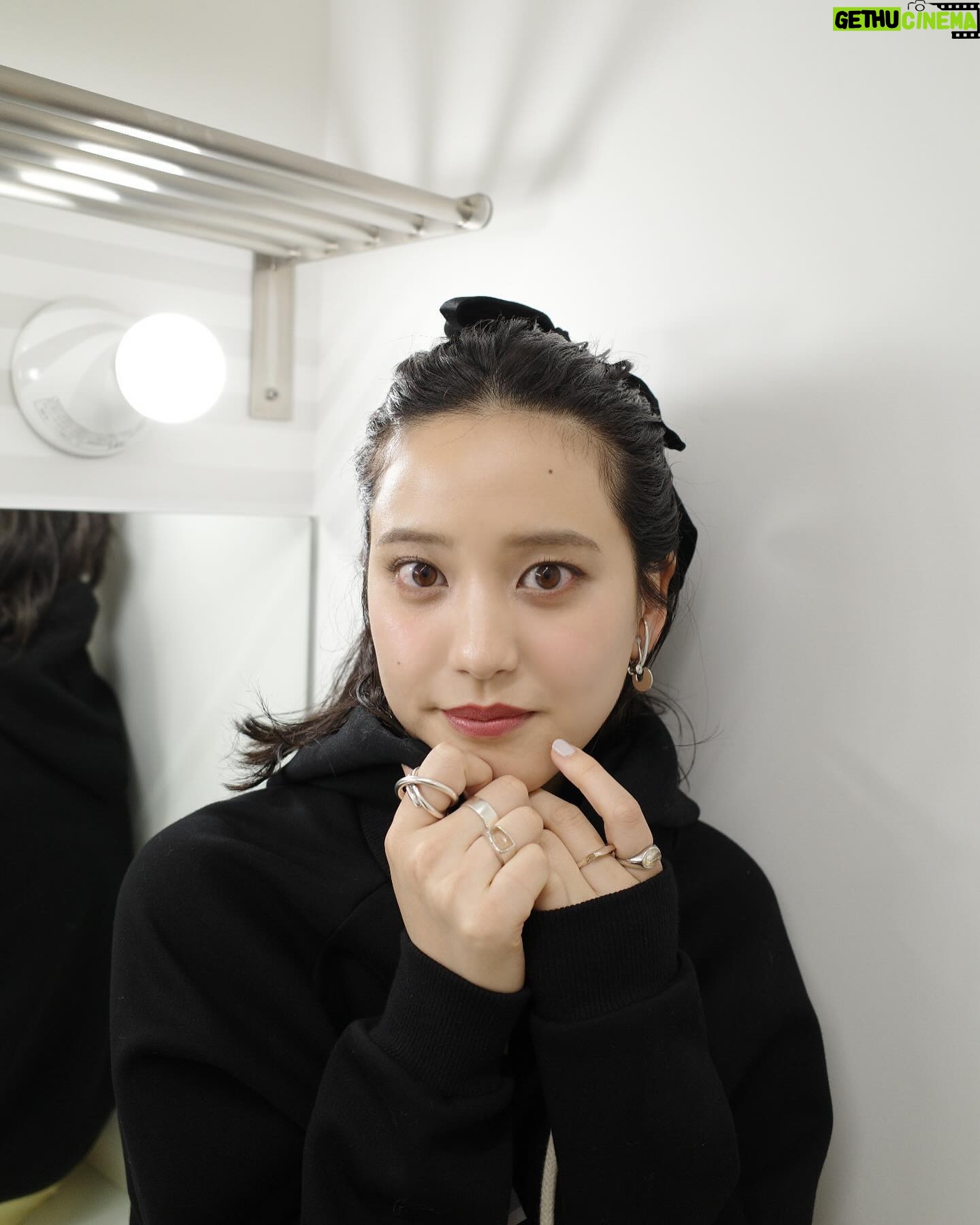 Hirona Yamazaki Instagram - #ヒトハト 公開収録ありがとうございました✨ ゲストの #ニューヨーク のおふたり、 ありがとうございました☺️✨🗽 衣装もメイクもとっても可愛くしてもらったわーい