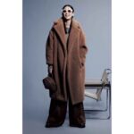 Hirona Yamazaki Instagram - . @classy_mag_insta @therow @jilsander @maxmara photo: @akaomasanori hair& make up: @mifune2014 styling: @ayamiyoshi