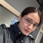 Hirona Yamazaki Instagram - @drama9_onsha #御社の乱れ正します！ 第3話もありがとうございました✨ 新たなターゲットが現れました。 来週もお願いします👓 #三枝さんのメガネいつも反射してる