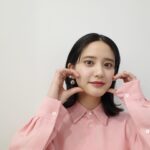 Hirona Yamazaki Instagram - 🌸🌸🌸 腹チラッ #このポーズ自分のなかで流行ってたっぽい🫶 #JALカードと私 @japanairlines_jal あげ直しごめんなさい🙏