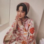 Hirona Yamazaki Instagram – 🇫🇷
舞台 #ジャンヌダルク
東京千穐楽を迎えました。
劇場に足をお運びくださった沢山の皆様、
本当にありがとうございました。

千秋楽を迎えた今日も
あまり実感が湧かないまま
舞台に立っていたのですが
最後のカーテンコールで
沢山の温かい拍手に迎えられながら
お辞儀をした瞬間に
胸にグッと込み上げてくるものがあって
あ、ちゃんと自分は向き合えていたんだな
と、少しほっとしました。

とはいっても、
まだ大阪公演もありますので
引き続き精進したいと思います。

いざ、大阪へ…！
#ありがとうマリー
#引き続きよろしくマリー