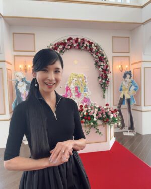 Hitomi Kuroki Instagram - 💭🌛
⁡
皆さま、こんばんは。
今日は皆既月食ですね🌙
ご覧になりましたか。
⁡
先日、ベルバラ展に行ってきました。
オスカルになりたくて宝塚を受験しましたが、背が足りなかったですね😂
⁡
また大阪でもあるみたいです。
⁡
とっても可愛い空間に、
うっとりでした💭😴