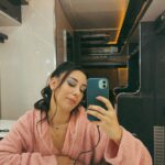 Hivda Zizan Alp Instagram - Olabilecek en süslü halim : Merve 🎀 Rüyanda Görürsün şimdi Amazon Prime’da 😎 @primevideotr