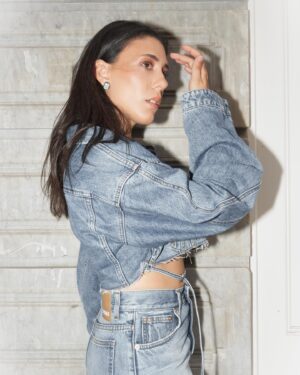 Hivda Zizan Alp Instagram - Fotoğraf: @gizemozcelikk 
Stylist: @aliarisso 
Saç & Makyaj: @mesut.ozuzun 
Fotoğraf Asist.: @theselimklc 
Styling Asist.: @gsyceri 
Saç & Makyaj Asist.: @iremmakeupstudio_ 
Mekan: @hoteldesartsgalata 
Teşekkürler, @burcubulutcan , @ph7entertainment
