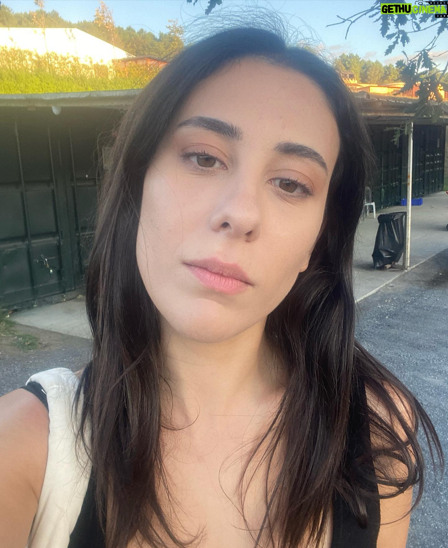 Hivda Zizan Alp Instagram - Evet, dump bu değil. Ama umrumda da değil 👍