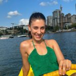 Hivda Zizan Alp Instagram - Fııış fııış kaaayıkçı 🌊