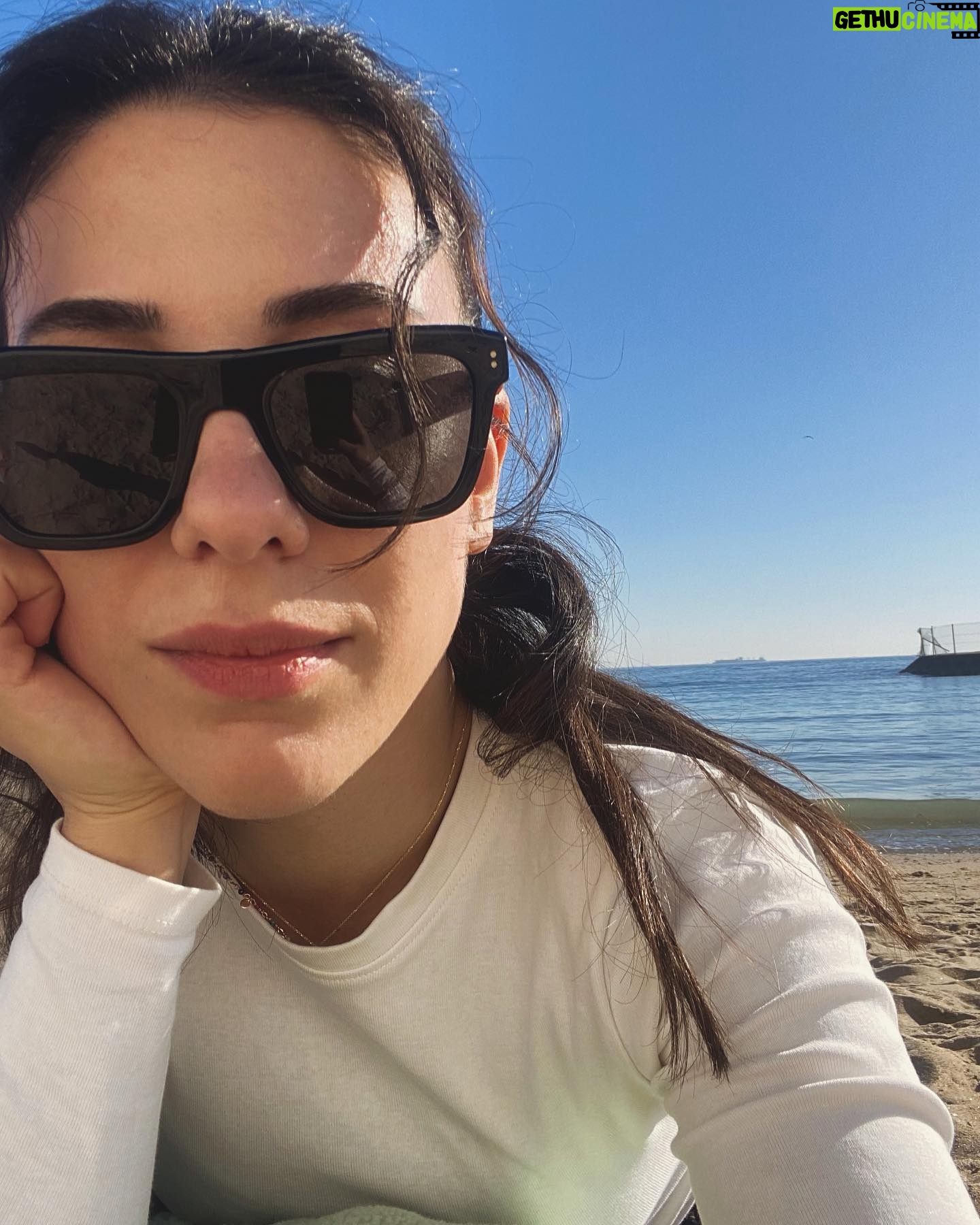 Hivda Zizan Alp Instagram - Havalar böyle dengesizken moduma laf edene darılırım 😌