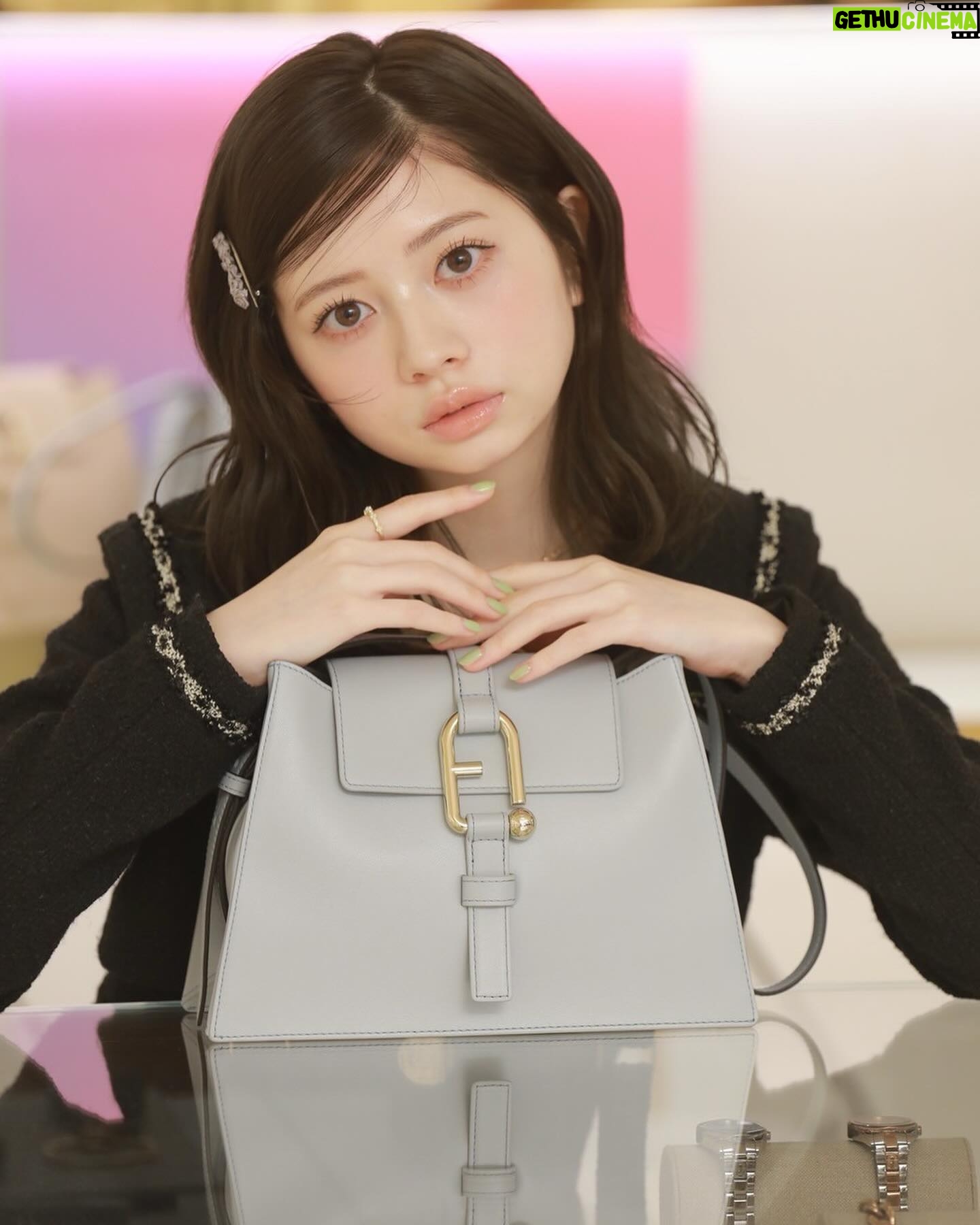 Hiyori Sakurada Instagram - FURLAのNUVOLA軽くて使いやすいし、色味も可愛かったです☁️ @furla #furla #PR #furlanuvola