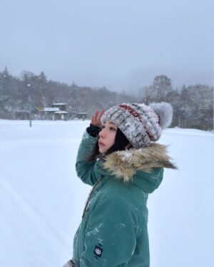 Hiyori Sakurada Instagram - 何かに背中を押されたら、きっともう一度…。

JR SKISKI「雪よ、推してくれ。」篇。
CM放映中です☺︎