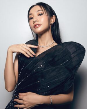 Hoàng Hà Instagram - 🌷 Hoàng Hà at Ho Chi Minh City International Film Festival - HIFF 2024 @hiff.vn 

#HoangHaActress #HoangHa #HCMCInternationalFilmFestival #FilmFestival #HIFF2024 #HIFF #KYEagency #rinbychungthanhphong #maisondebijoux #Vietnam #Cinema #VietnamCinema #future