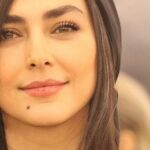 Hoda Zeinolabedin Instagram - اگر عظمت فرد ديگري را تحسين ميكنيد ، آنچه ميبينيد عظمت خودتان است.✨