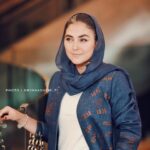 Hoda Zeinolabedin Instagram - اكران مردمي فيلم دست انداز عكس ها: @soroushmn_ 🙏🏻🌹 @aminhashemi.71 🙏🏻🌹 طراح لباس @elin.collection ❤️🙏🏻الميرا نوري @sunnafissi.jewelry 🙏🏻❤️